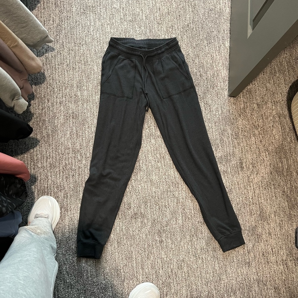 Alo sweatpants